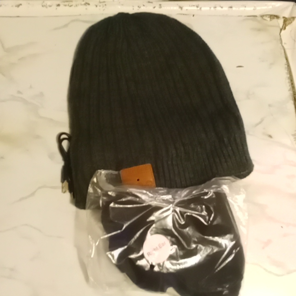 USB Bluetooth Beanie